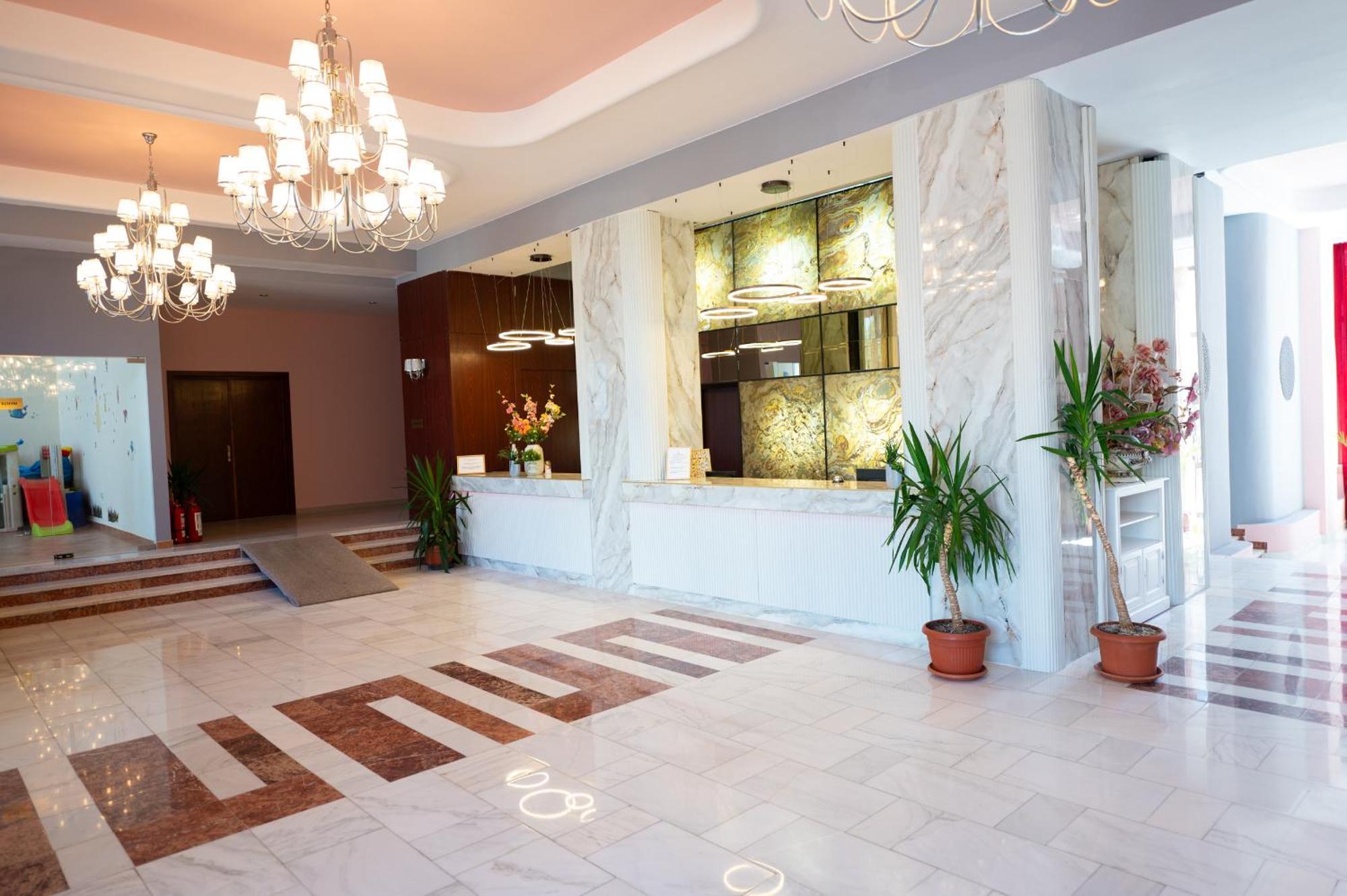 Hotel Ambasador Mamaia Exterior foto